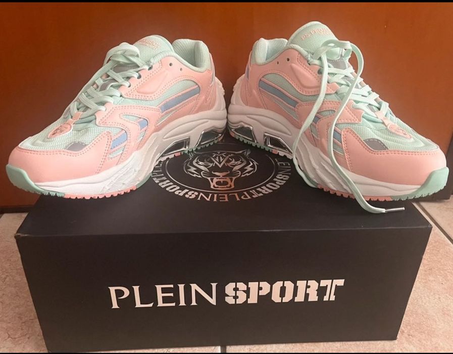 Plein Sport маратонки номер 39