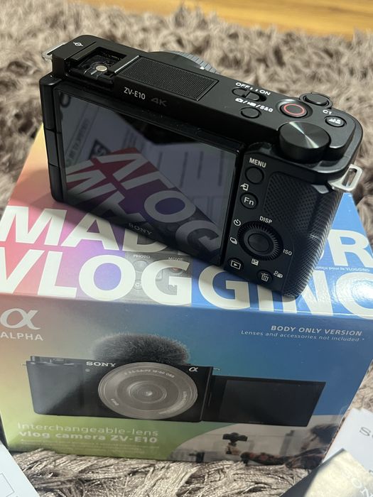 Body Sony ZV-E10 (Negru) - Impecabil