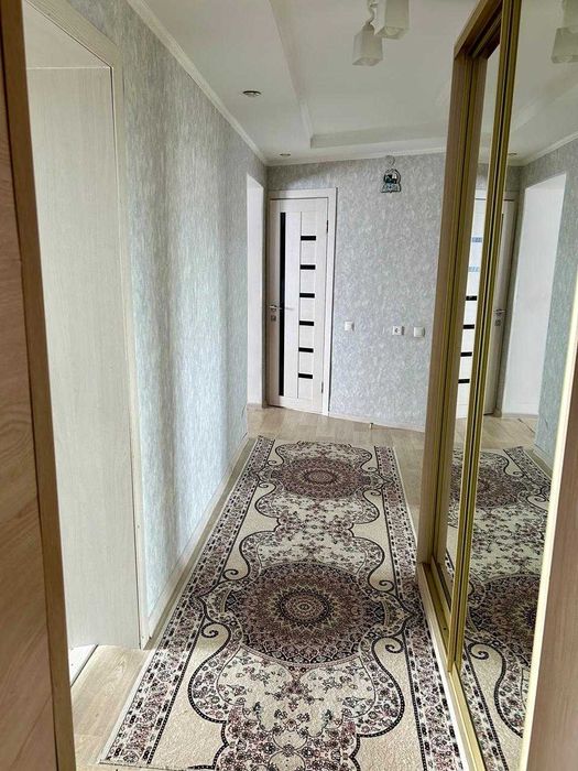 Продается 4 комн кв. Васильковский,4