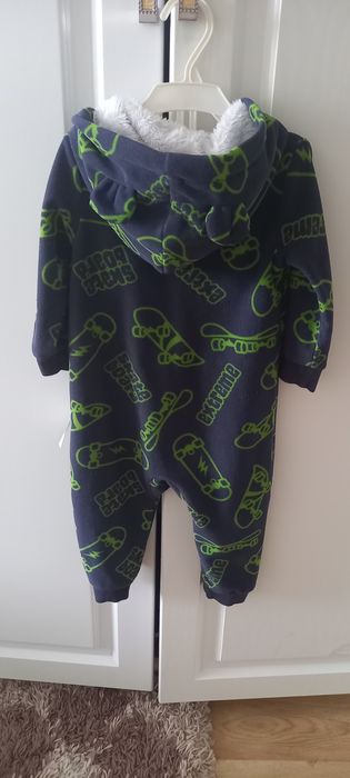 Продам детские комбинезоны