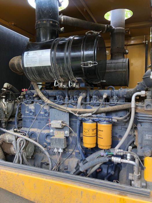 Продам погрузчик ковшовый