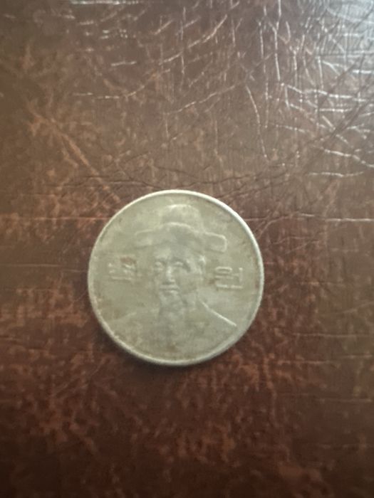 Монета продайотся