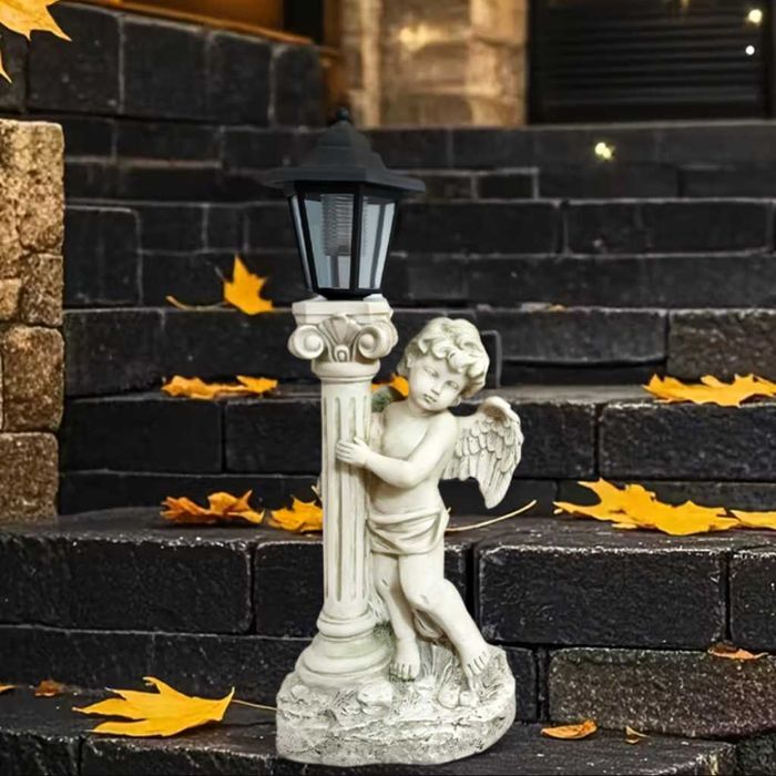 статуетка със сензорно осветление