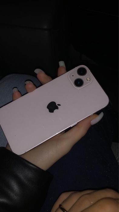 Айфон 13 б/у продаю