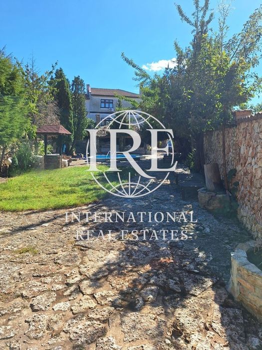 Продава се Къща в Варна, м-т Боровец - юг - 660 кв.м за 1137 €/кв.м - Снимка #7