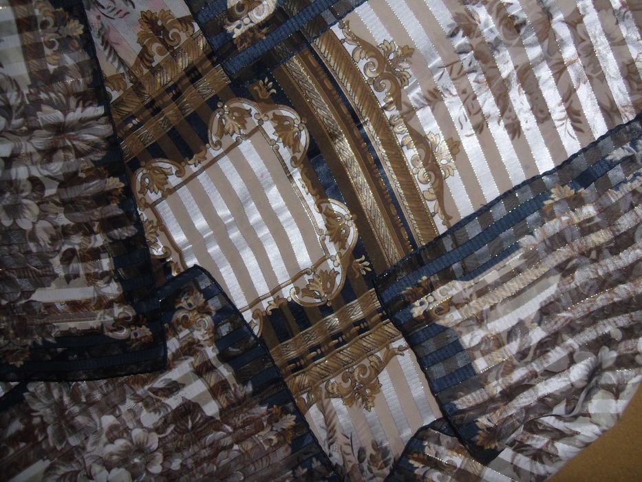 Batic mare ,cu flori