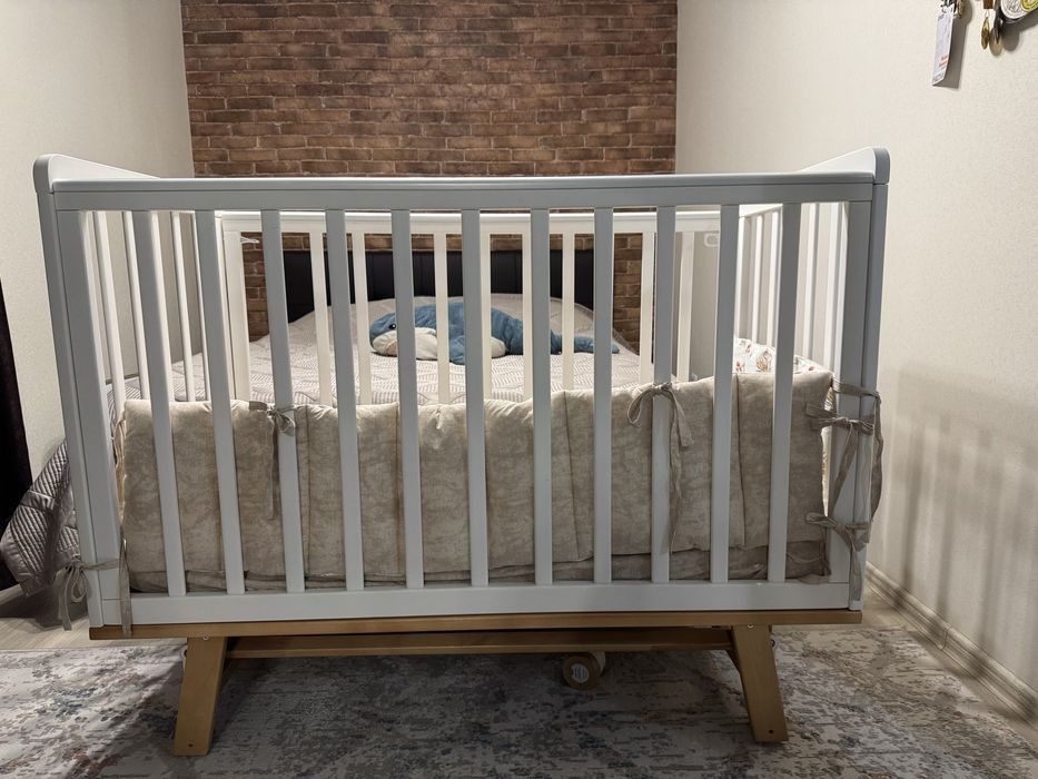 Продам детскую кроватку