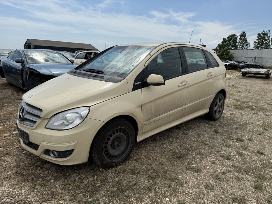 На части Мерцедес Б170 метан B170 Mercedes w245 автоматик нови гуми