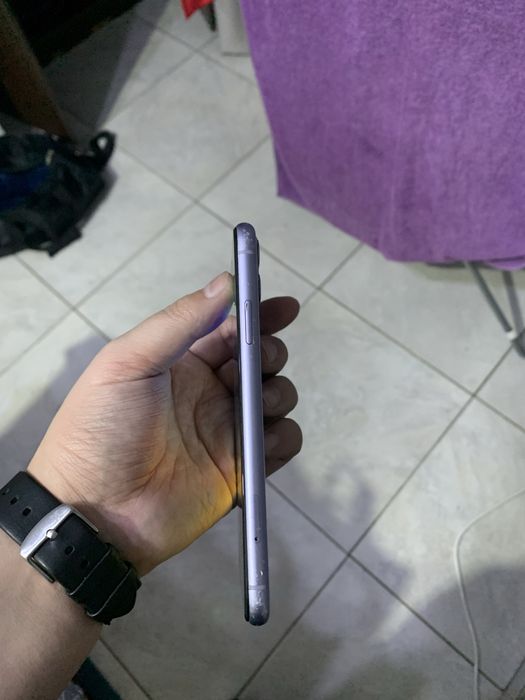 Айфон 11 64 гб продам