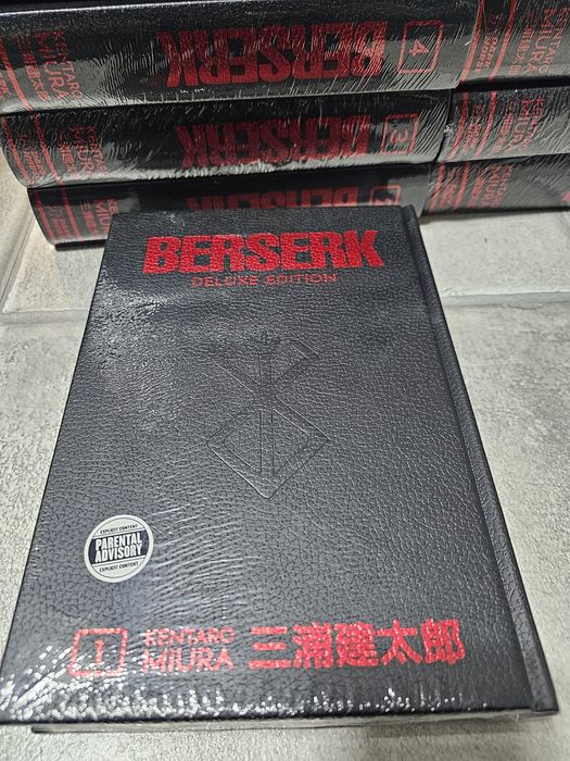 Berserk Deluxe Edition Vol 1-10 чисто нови!