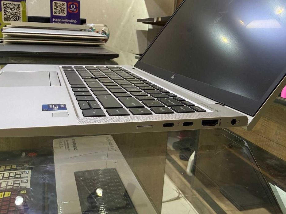 HP ELITEBOOK 840 G8 Core i7-1185G7 ram 16 ssd 256 LTE