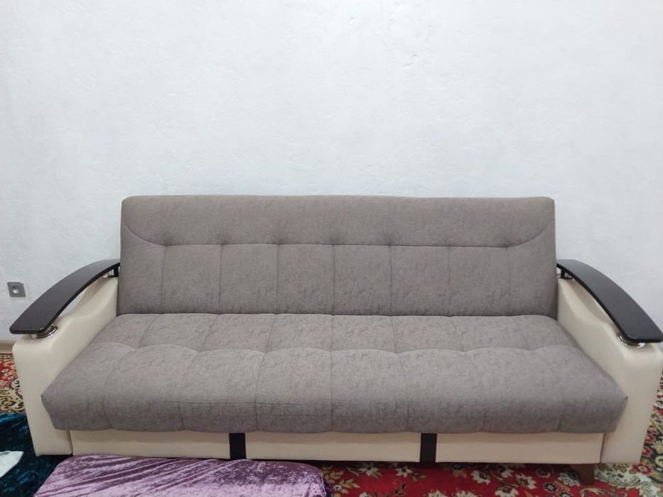 Продам диван в хорошем состоянии