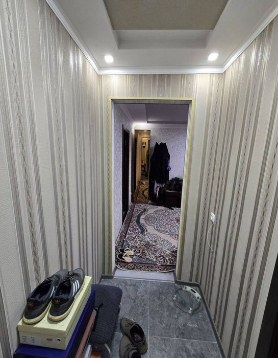 Квартира на Новомосковская 2/2/4 общ пл 52м ,балкон 2*6