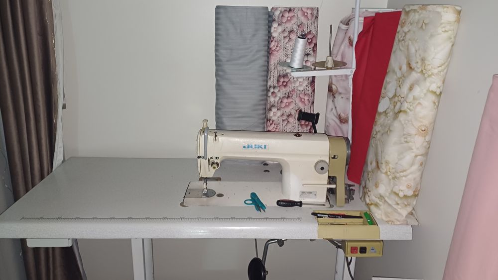 Vand masina de cusut juki