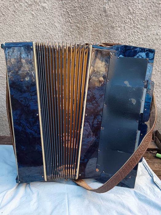 Акордеон ,,Alfred Arnold"