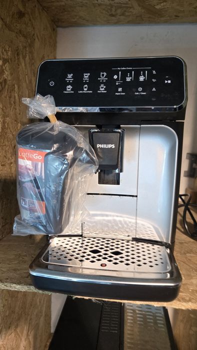 Aparat de cafea cu boabe Philips cu cana de lapte