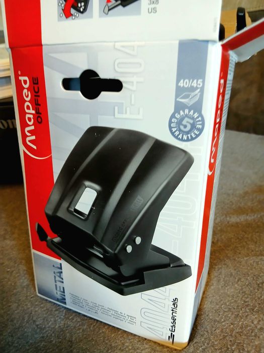 Перфоратор (45 листа), спирали и плотер за подвързване, бои за принтер