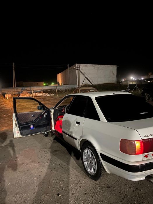 Audi B4 продаю.