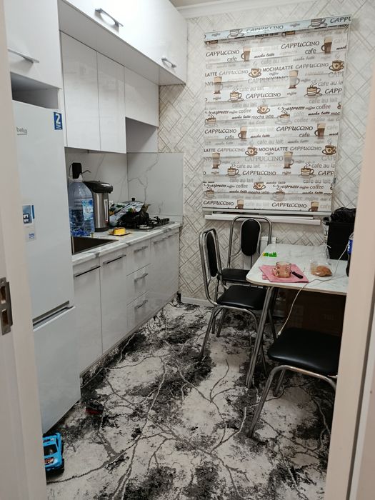 Oq yorda yoʻlni boyida kvartira sotiladi