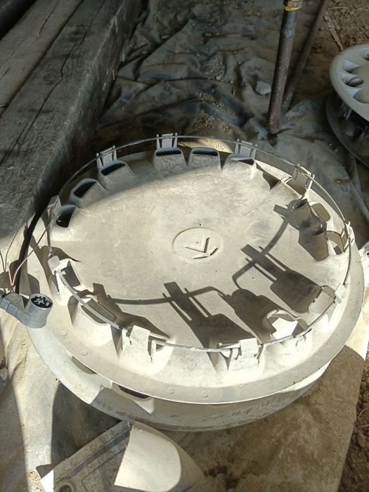 Продам колпаки на мазду