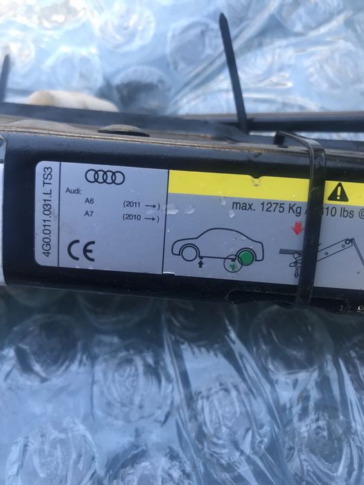 Крик и ключ за гуми за Ауди Audi 4G С7 А6 А7 След 2011 и 2010 година