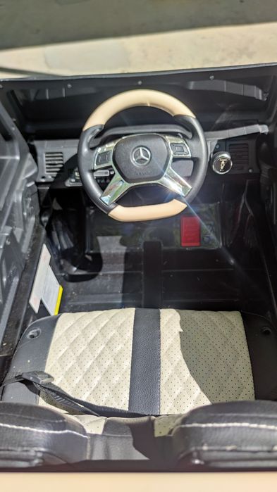 Детска акумулаторна кола Mercedes
