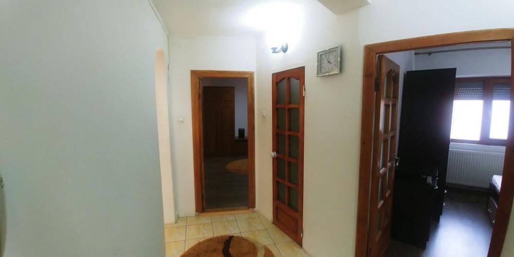 Apartament 2 Camere Central - Recent Renovat + Loc de Parcare inclus si Centrala Proprie