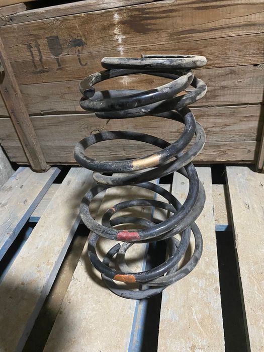 Пружины и стойки