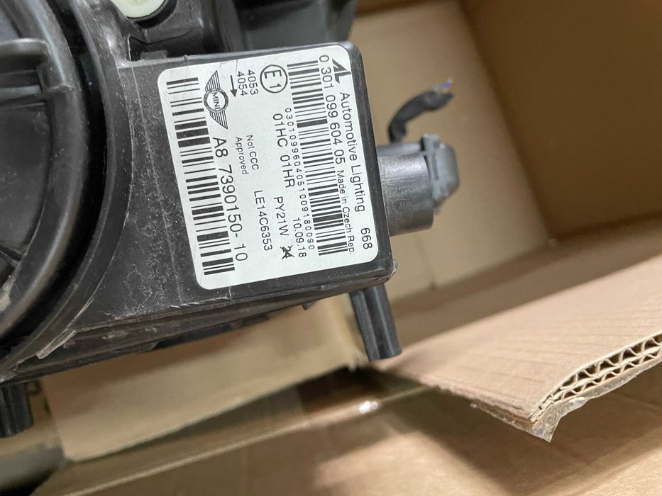 Фарове за MINI COUNTRYMAN след 2017