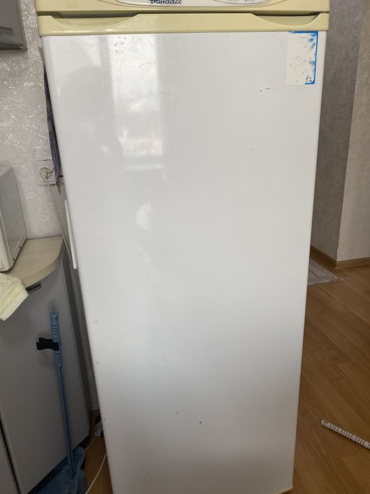 Продам холодильник