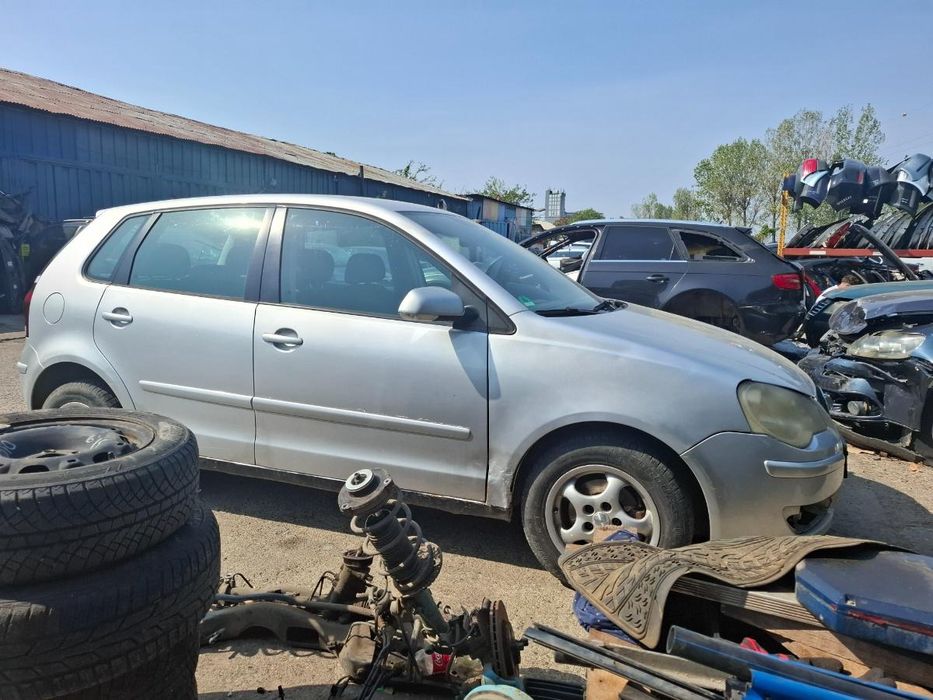 Dezmembrez Volkswagen Polo 9N_ 2005 1.2 12V Bme 47Kw|64Hp