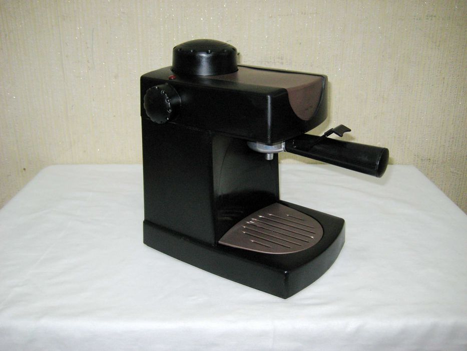 Кофеварка капучинатором идеальном отличном состоянии!