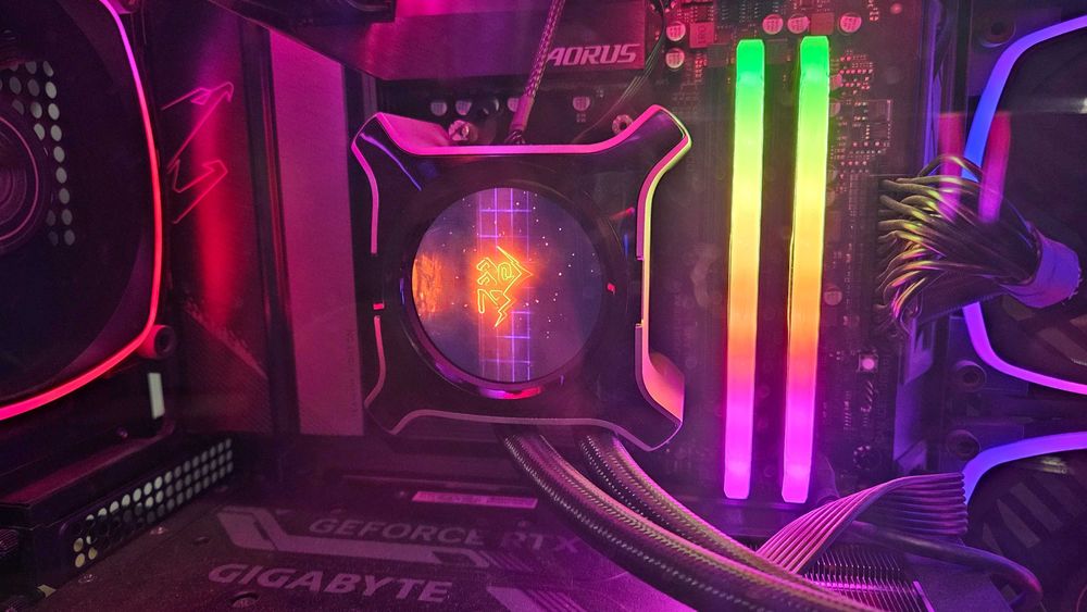 Cooler lichid AIO Segotep 360mm RGB cu ecran LCD
