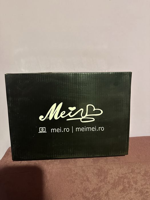 Обувки на среден ток