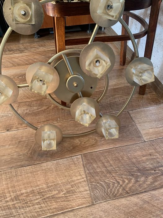 Продам недорого 2000 тг