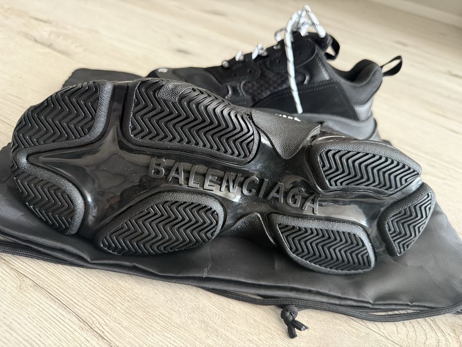 Balenciaga Triple S negru 42