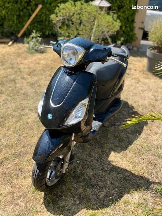 Piaggio Fly всички години 50 125 150 Пиаджо Флай Скутер мотопед НА ЧАСТИ