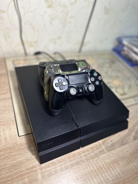 продам Playstation 4