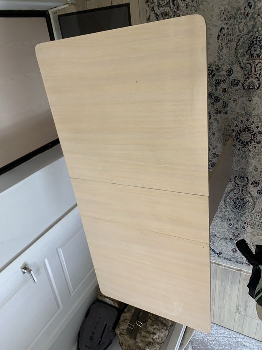 Продам компактный стол раскладной