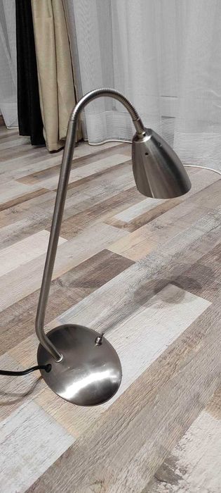 Настолна лампа с изключителен дизайн -Германия