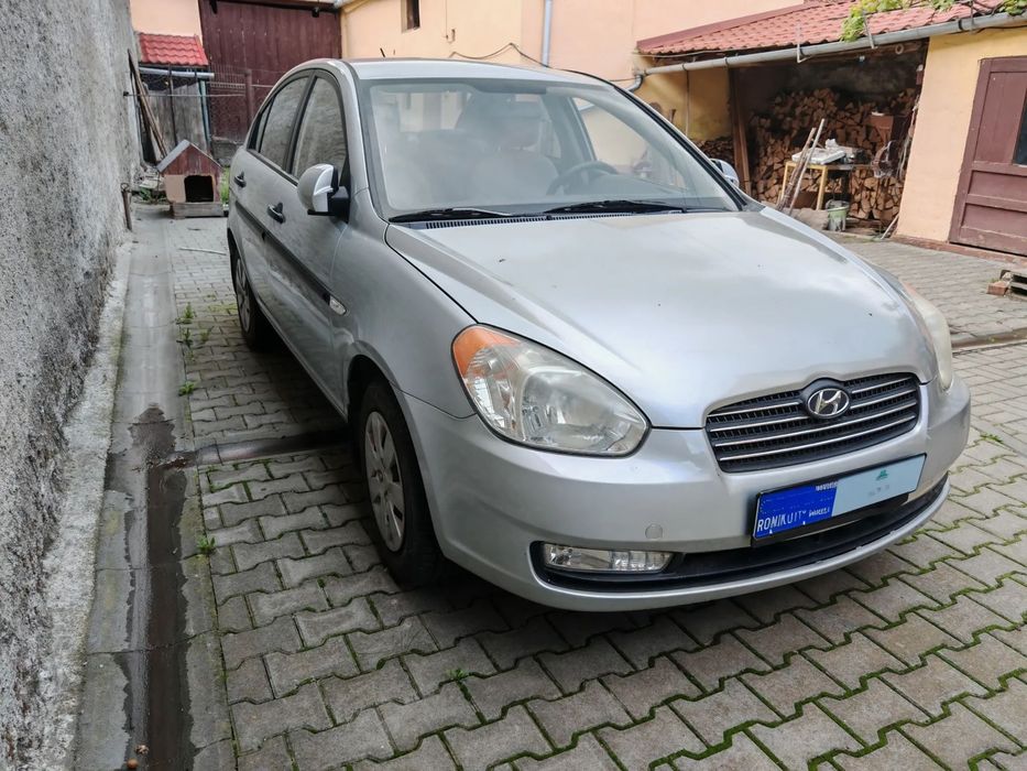 Hyundai Accent Mașina foarte întreținută,îngrijită. Consum mic.
