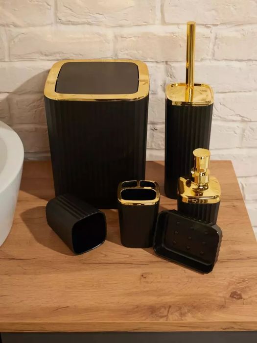 6 ta buyumdan iborat vannaxona to‘plami, hojatxona yorshigi, chelak, s