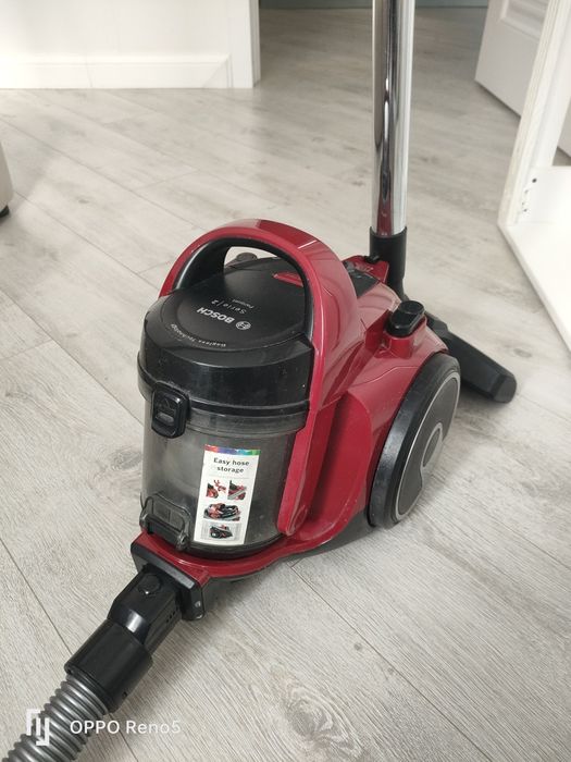 Продам пылесос BOSH