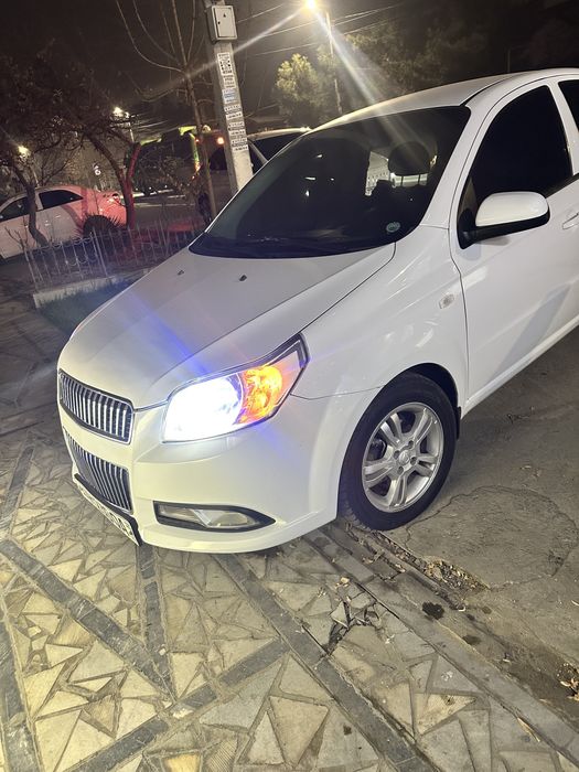 Neksa 3 avtomat sotiladi