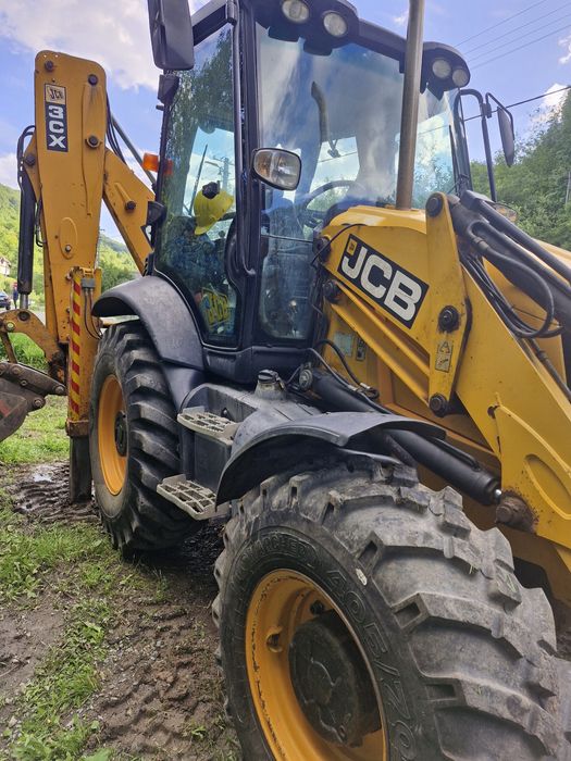 Vând buldoexcavator jcb 3cx