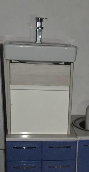 Продам раковину со шкафом