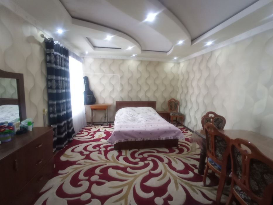 Продается двухэтажный дом.со всеми удобствами.Заходи и живи