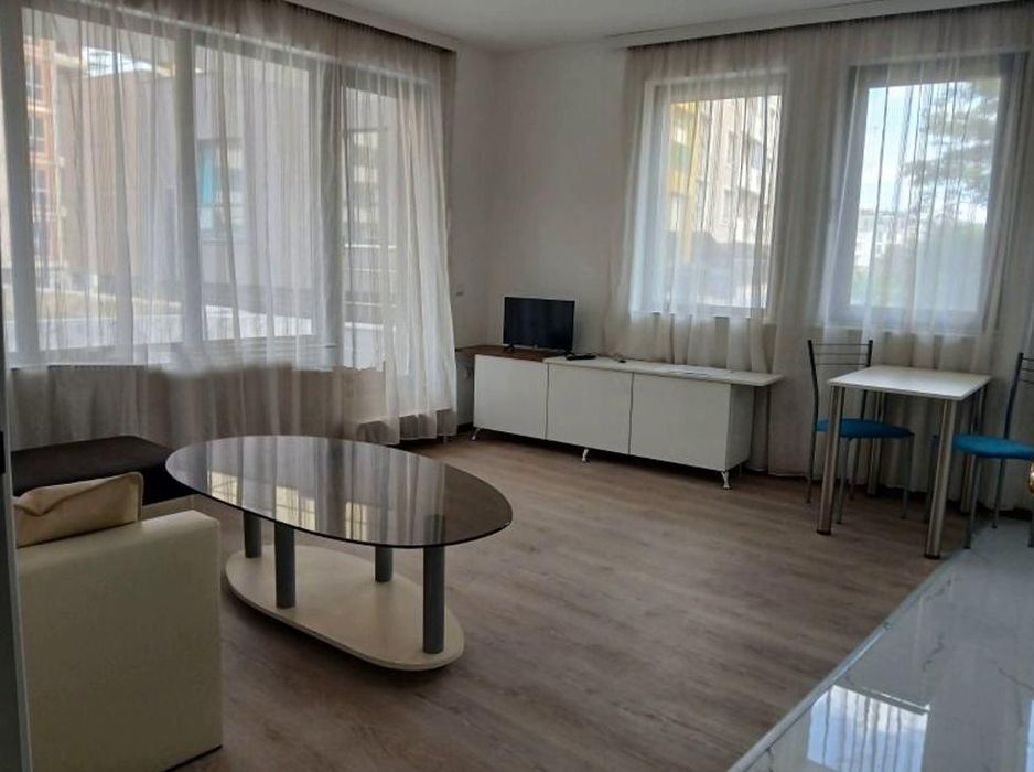 Дава се под наем Двустаен апартамент в София, Оборище - 96 кв.м за 950 € - Снимка #2