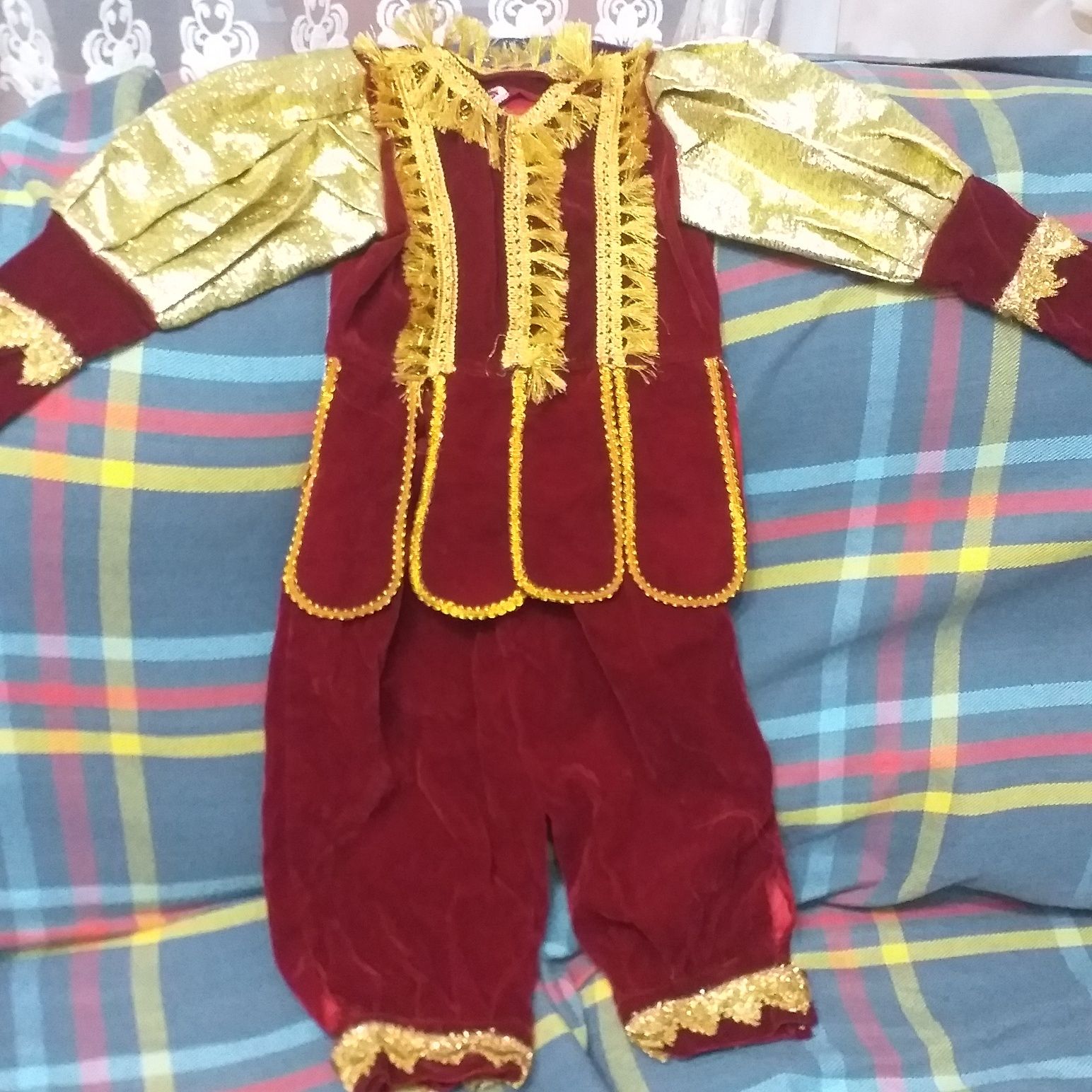 Купить костюмы принца в Украине