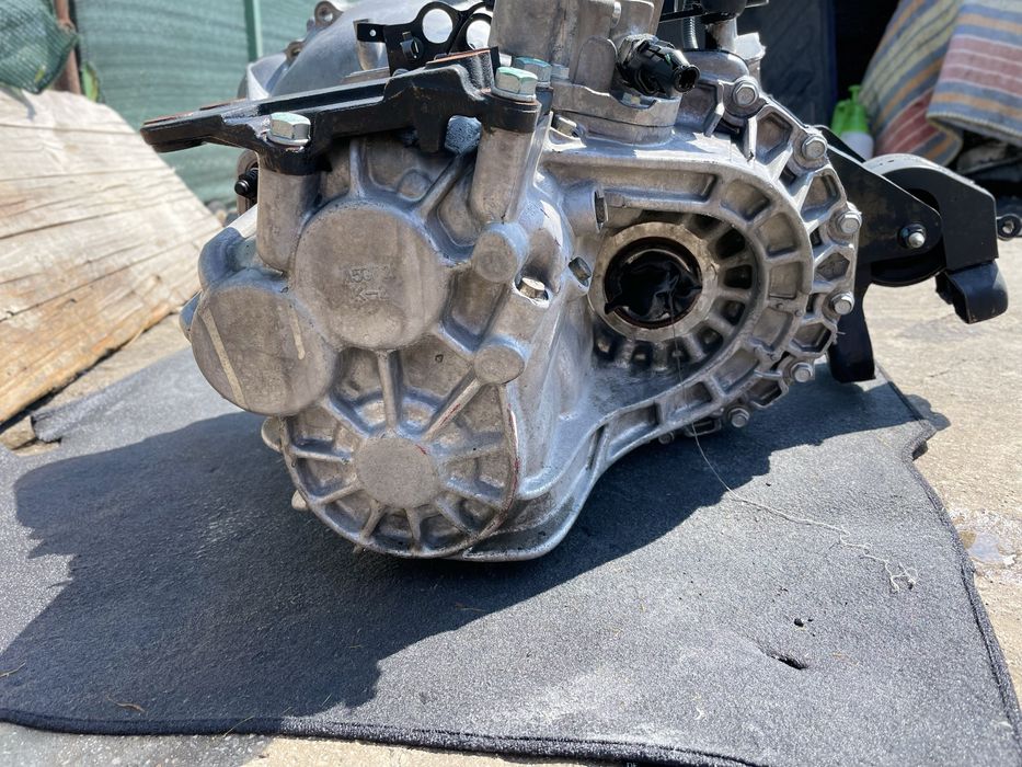 Скоростна Кутия/Kia Carens/2.0CRDi/140 k.c./Каренс 3/6-Степенна/D4EA/